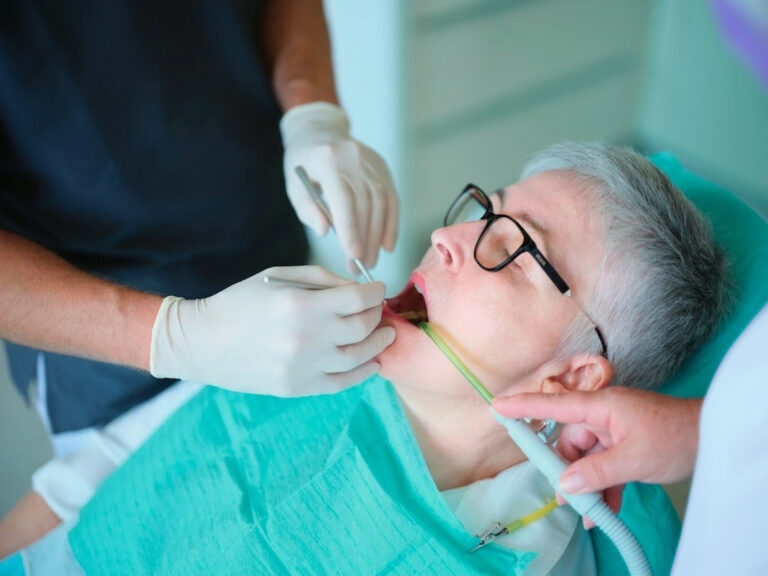 Moderne zubne proteze